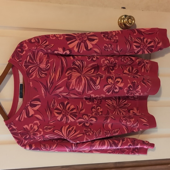 Karen Scott size Medium Sweat Top - Picture 1 of 2